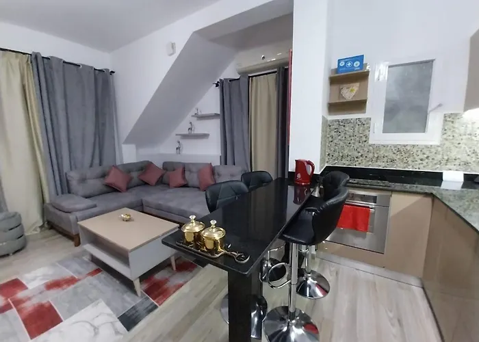 Apartment Luxury Getaway /brand New 2br /wi-fi /full Kitchen
